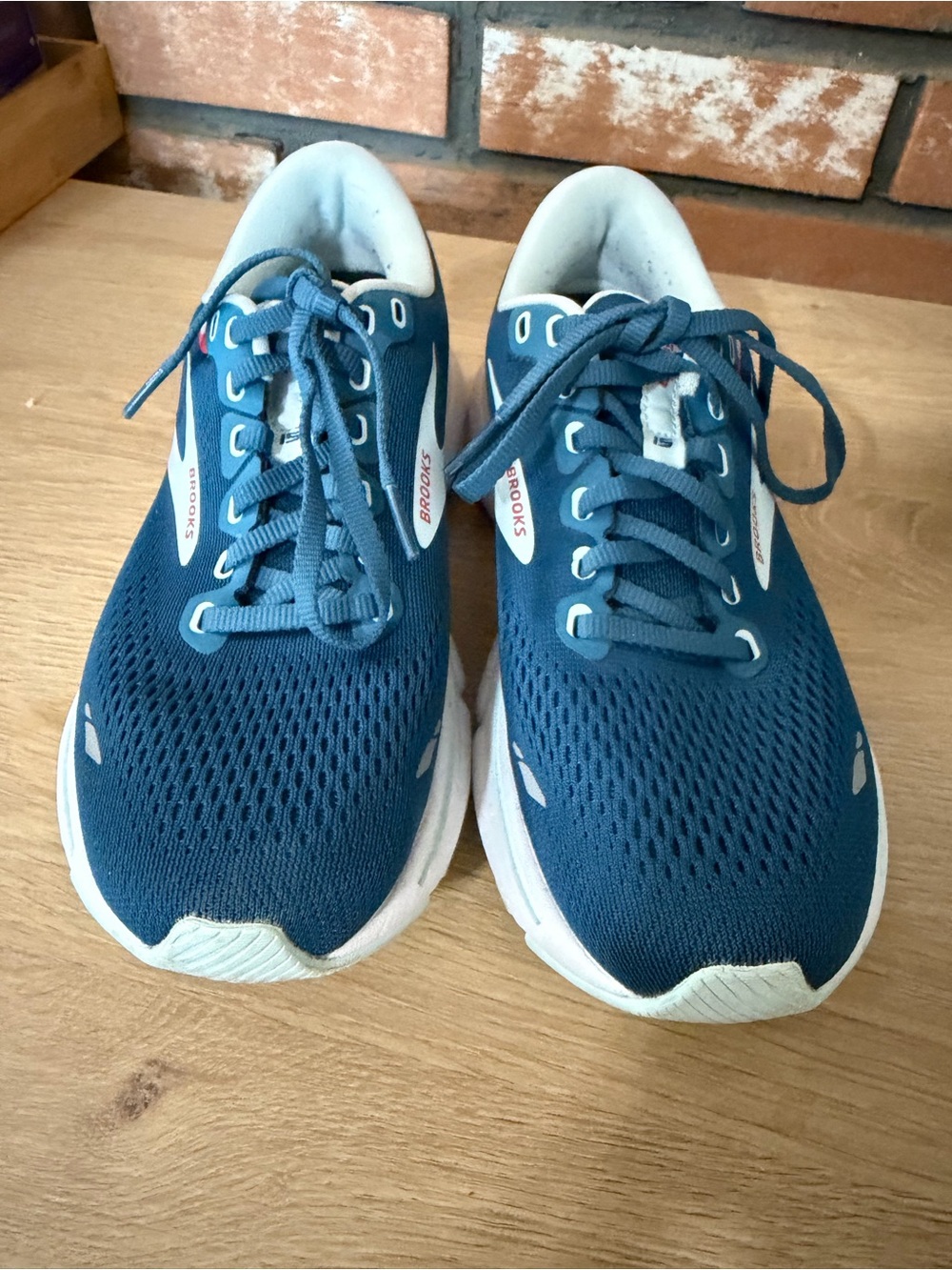 Brooks Ghost 15 Blue White Athletic Running Shoes Size 7.5